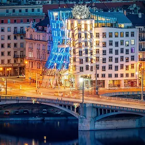 Dancing House - Tancici Dum 4*, Praga Republica Cehă